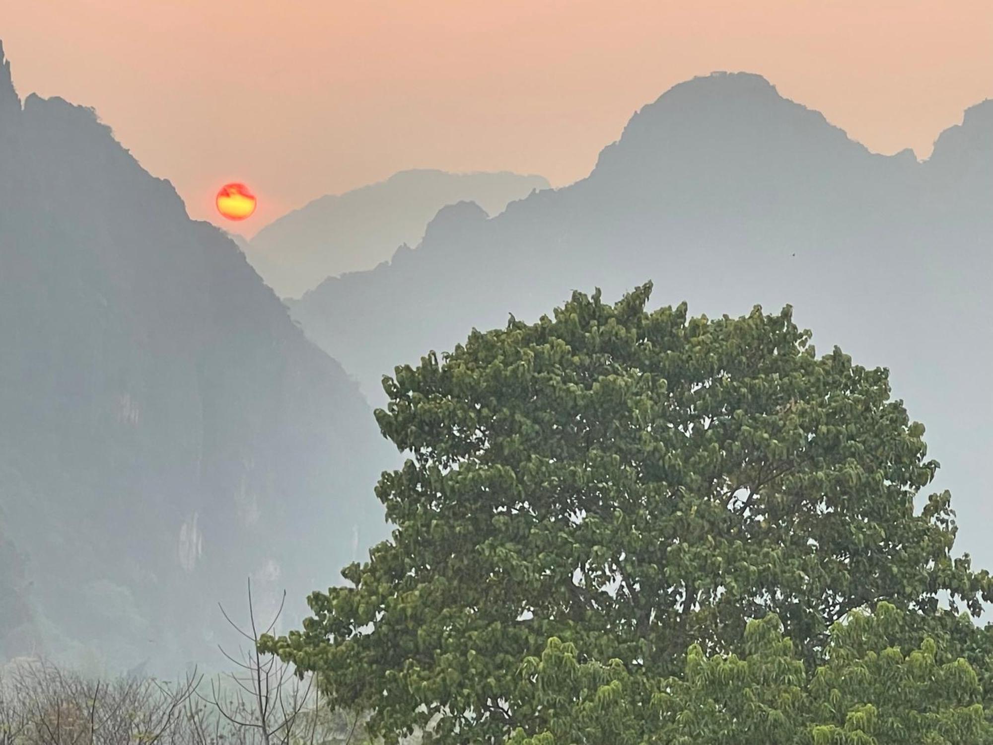 Blue Sunset Hostel Vang Vieng Exterior foto