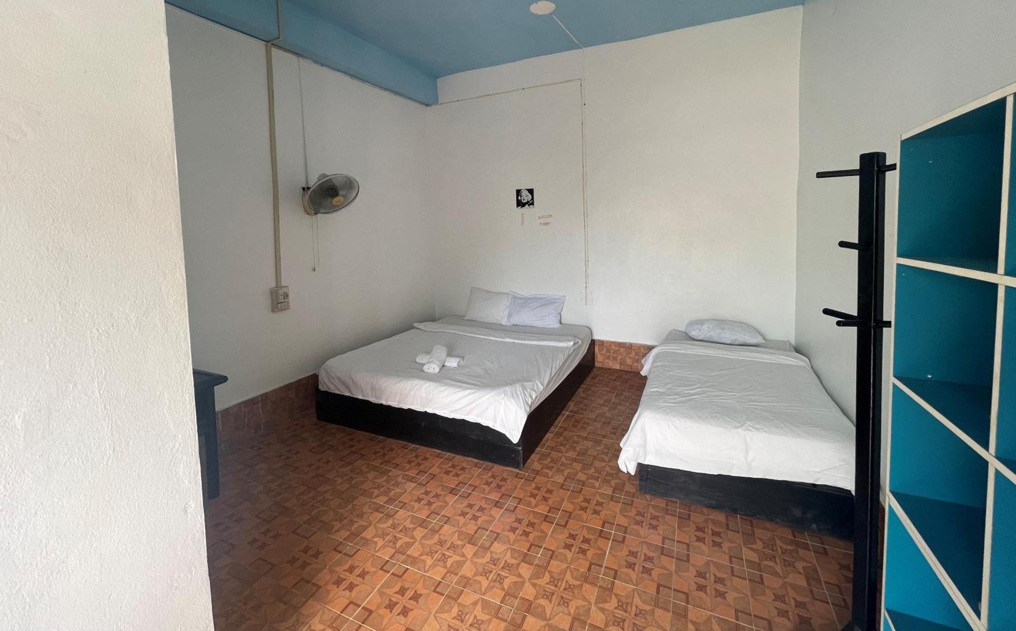 Blue Sunset Hostel Vang Vieng Quarto foto